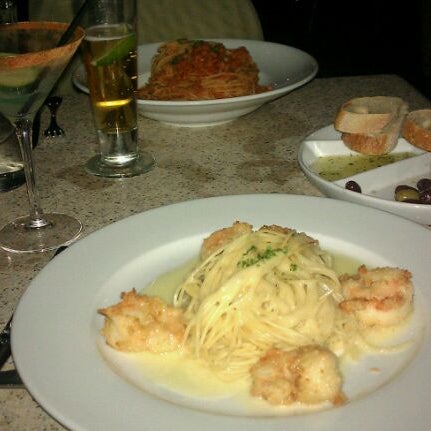 Photo taken at Paesanos 1604 by Ally H. on 4/20/2011