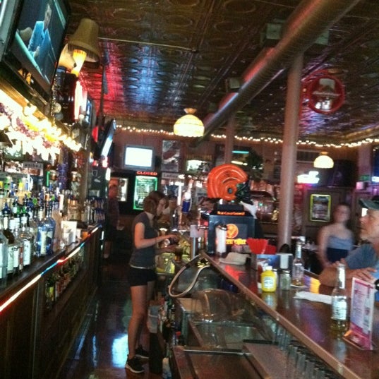 Foto diambil di Prush&#39;s Bar oleh Steve N. pada 6/9/2012