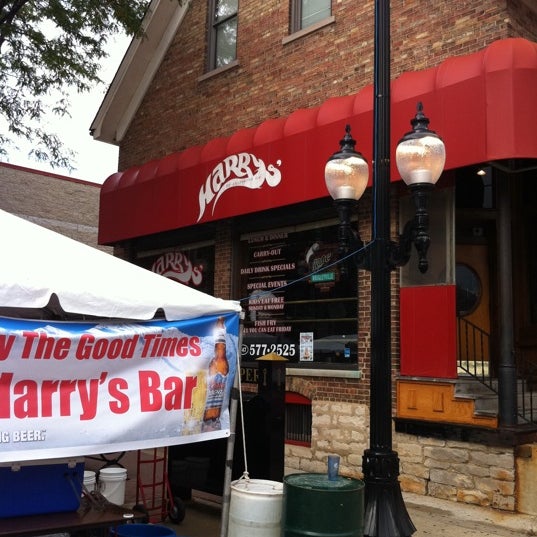 Photo taken at Harry&#39;s of Arlington by Jay B. on 8/13/2011