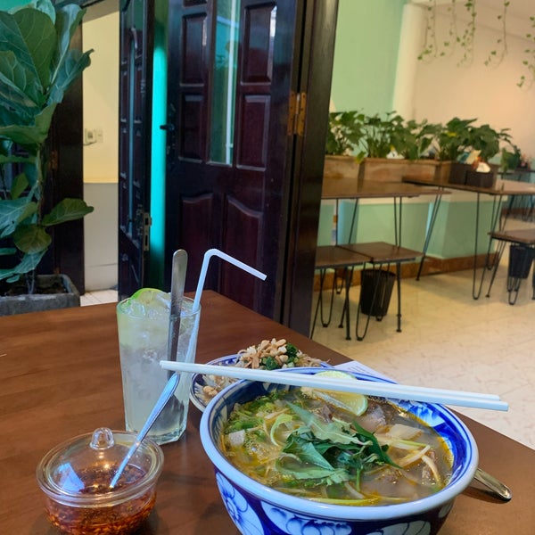Foto tirada no(a) Thìa Gỗ Restaurant Da Nang por Wallace P em 9/21/2023