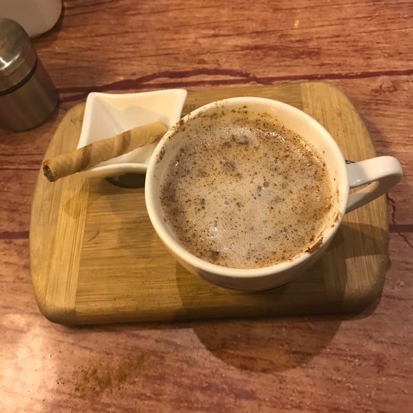 Photo taken at Coffee Mırra by ————— . on 11/26/2017