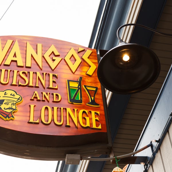 Foto tirada no(a) Vango&#39;s Pizza &amp; Cocktail Lounge por Vango&#39;s Pizza &amp; Cocktail Lounge em 11/29/2017