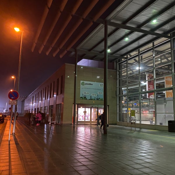 Airport Weeze (NRN) FlughafenRing 60