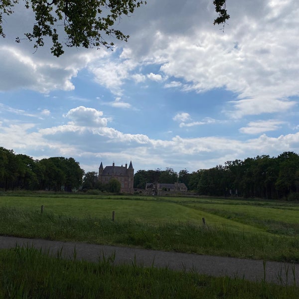 Photo taken at Kasteel Heeswijk by Menno J. on 5/17/2020