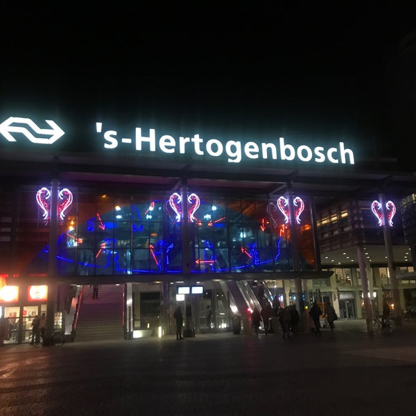 12/15/2018 tarihinde Menno J.ziyaretçi tarafından Station &#39;s-Hertogenbosch'de çekilen fotoğraf