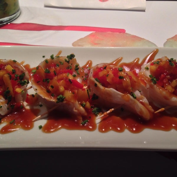 รูปภาพถ่ายที่ Sushija โดย Stayros S. เมื่อ 5/27/2014