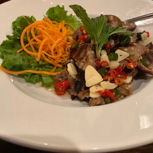 Foto scattata a Thai Dee Restaurant da Greg il 2/7/2019
