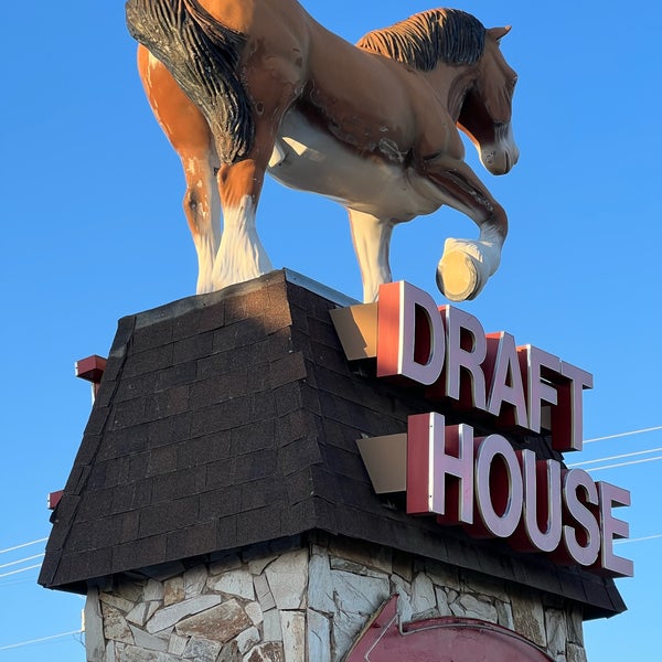 Foto scattata a Big Dog&#39;s Draft House da Greg il 3/8/2023