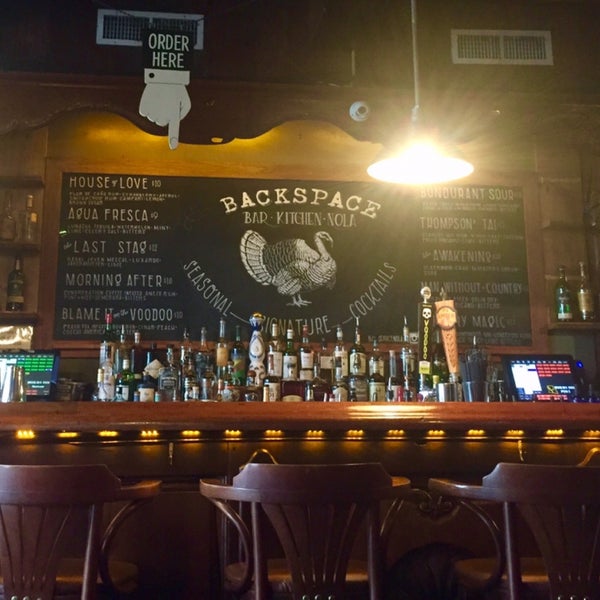 Foto tirada no(a) Backspace Bar &amp; Kitchen por Hayley J. em 9/15/2019