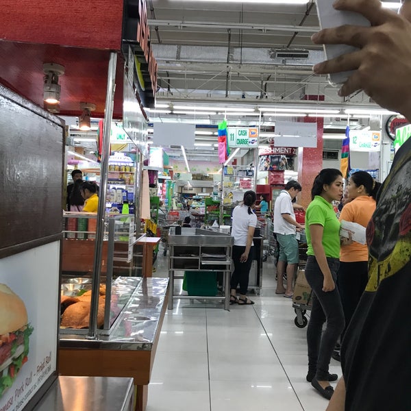 Photo taken at Pioneer Centre Supermart by Aristotle M. on 8/2/2018