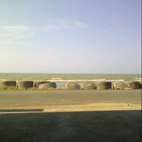 Photos At Pondok Lesehan Podo Moro Pantai Widuri Pemalang