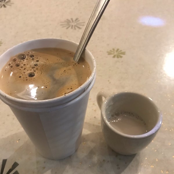 10/20/2018にZoeがBedlam Coffeeで撮った写真