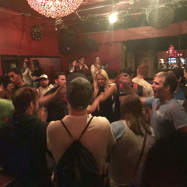 รูปภาพถ่ายที่ The Ballroom โดย Zoe เมื่อ 6/22/2018