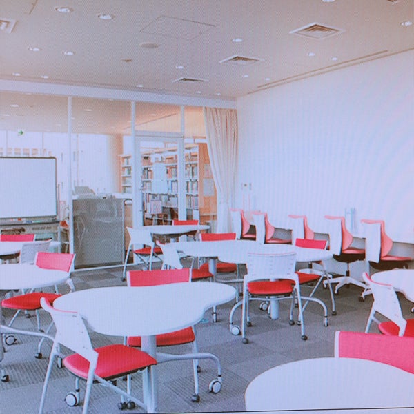 大妻女子大学図書館 三番町12