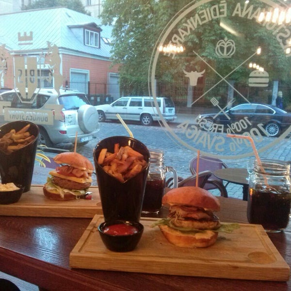8/28/2015에 Dārta B.님이 Burger Story에서 찍은 사진