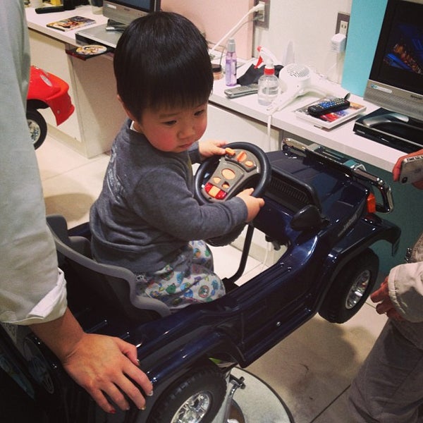 Photos At 子供美容室 レブリィ キッズ Salon Barbershop In 武蔵野 Photos At 子供美容室 レブリィ キッズ Salon Barbershop In 武蔵野