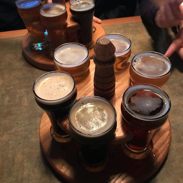 Photo taken at Cascade Lakes Brewing by Wenyan Z. on 4/22/2018