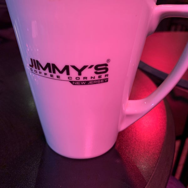 Foto tomada en Jimmy&#39;s Coffee Corner  por Tarık C. el 1/23/2019