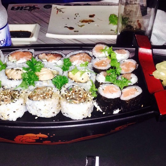 Foto diambil di Taishi | Express &amp; Sushi Lounge oleh Andri pada 9/20/2014