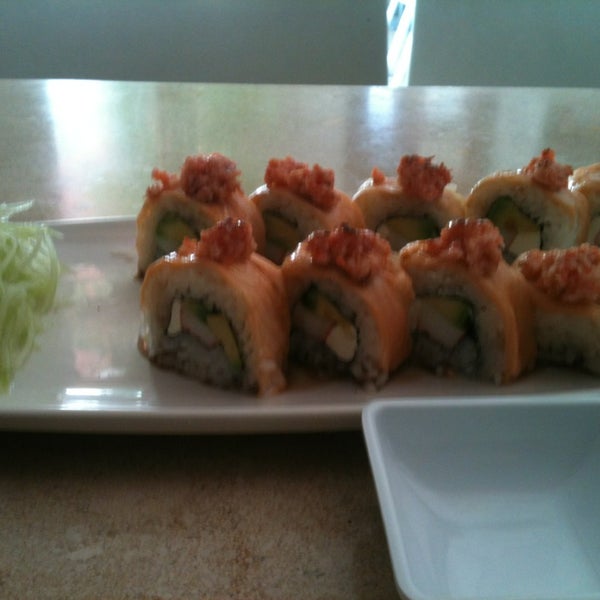 Foto scattata a Sushi Co da Gabriela A. il 2/25/2013