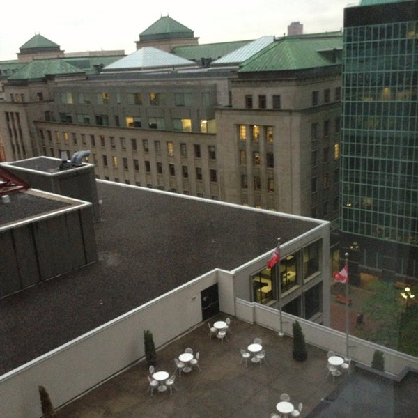 Das Foto wurde bei Ottawa Marriott Hotel von Cristian F. am 6/8/2013 aufgenommen