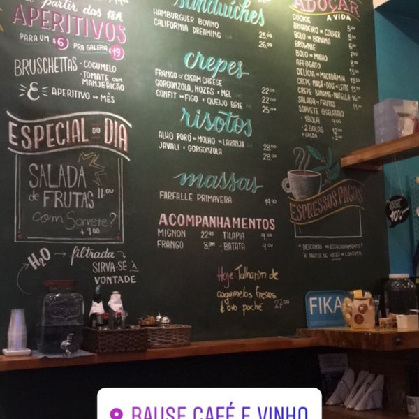 รูปภาพถ่ายที่ Rause Café + Vinho โดย Rafael M. เมื่อ 11/21/2017