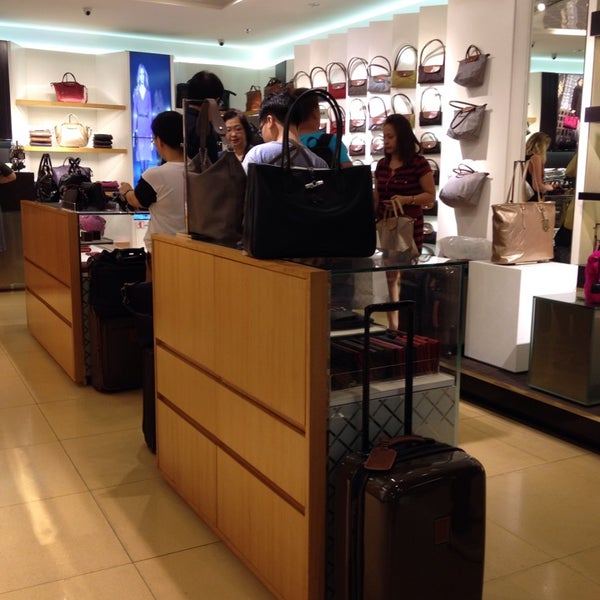 longchamp changi airport