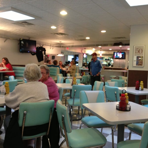 6/7/2013 tarihinde Janet N.ziyaretçi tarafından Bearden&#39;s Restaurant'de çekilen fotoğraf