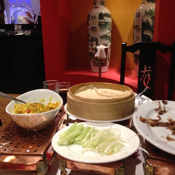 Photo taken at FonDRAGONPearl Chinese &amp; Sushi Restaurant - Adana HiltonSA by Nisa K. on 5/18/2013