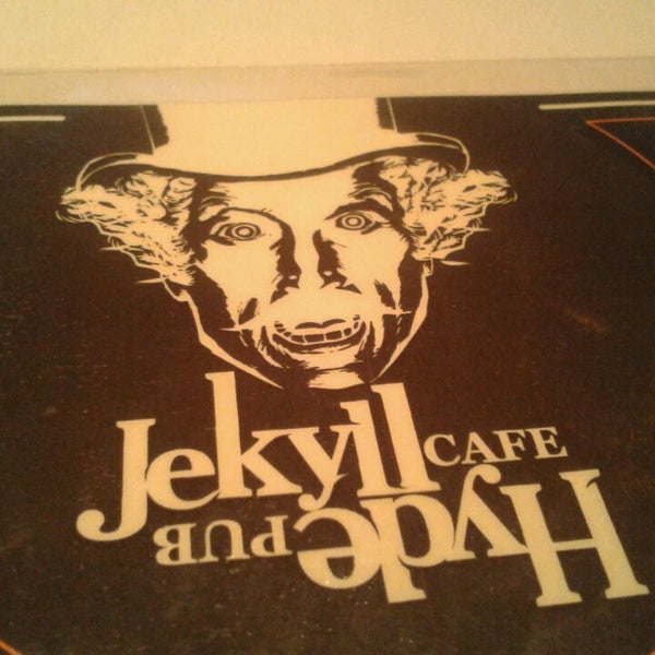 Photo taken at Jekyll &amp; Hyde Pub by Matias M. on 5/31/2013