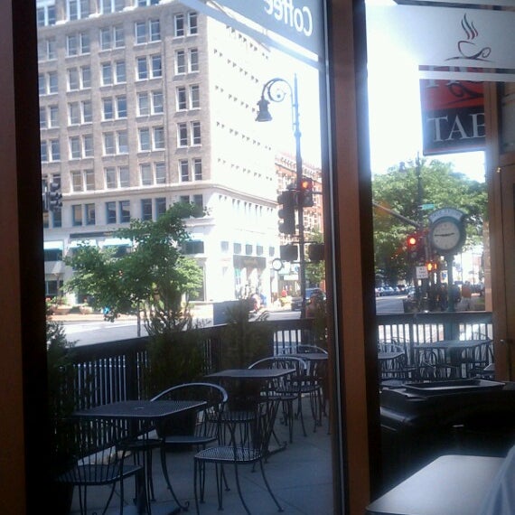 Hot Table Sandwich Spot in Metro Center