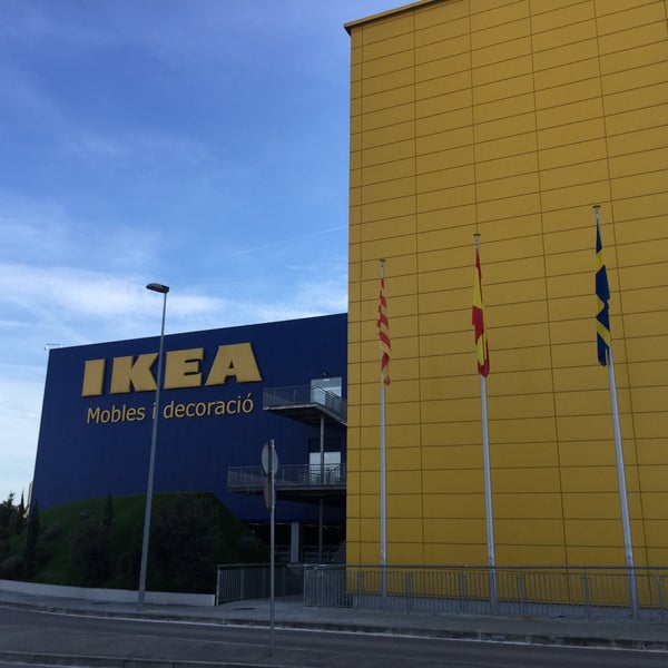 Photo taken at IKEA by Burcu💫 on 3/9/2019