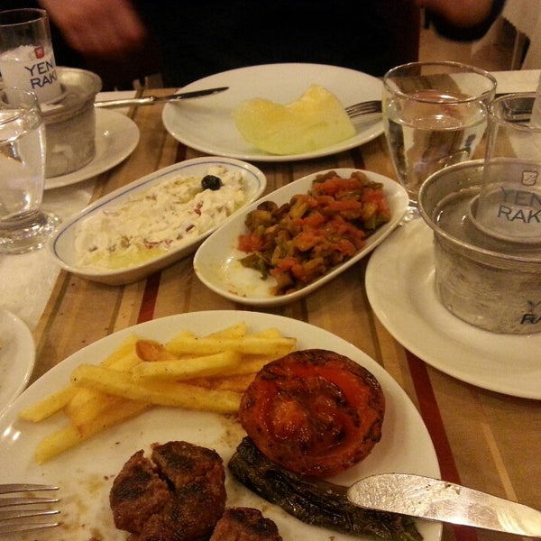11/11/2013 tarihinde Serkan K.ziyaretçi tarafından Elit Restaurant'de çekilen fotoğraf