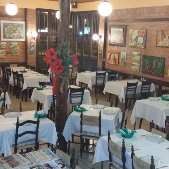 Photo prise au Recanto Restaurante E Pizzaria par Diego B. le2/16/2014