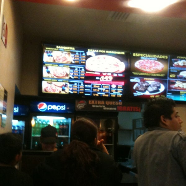 Pizza Hut Av. Defensores de la República