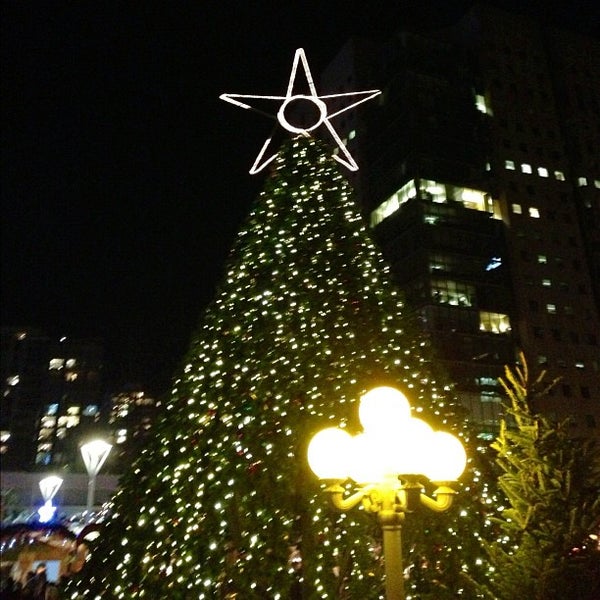 Снимок сделан в Vancouver Christmas Market пользователем Michael C. 11/27/2012