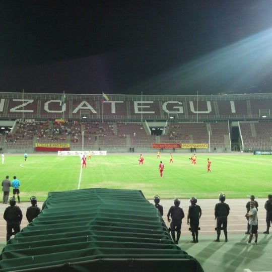 Photo taken at Estadio Olímpico Gral. José Antonio Anzoátegui by Oscar B. on 2/20/2013