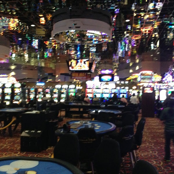 Снимок сделан в Chinook Winds Casino Resort пользователем Brian W. 1/20/2013