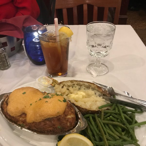 Photo taken at G&amp;M Restaurant by Angie W. on 1/27/2018