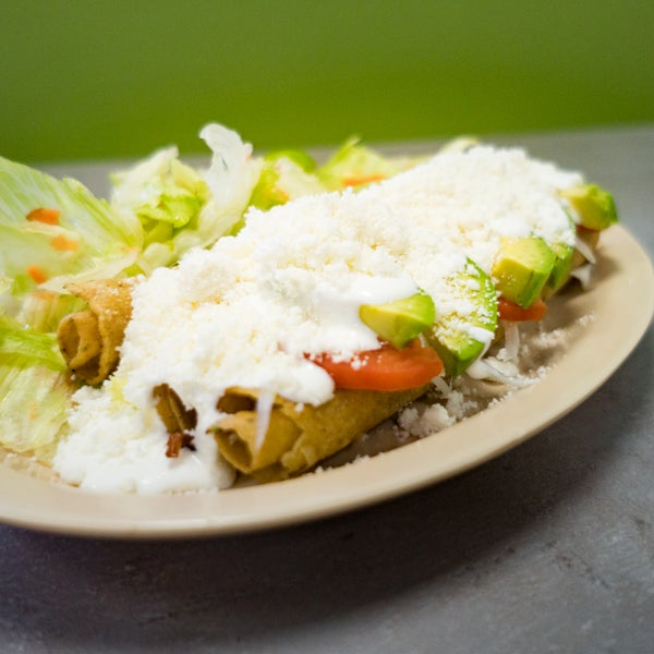 Flautas y Paleteria Tepalca Roberts 500 N Zaragoza Rd.