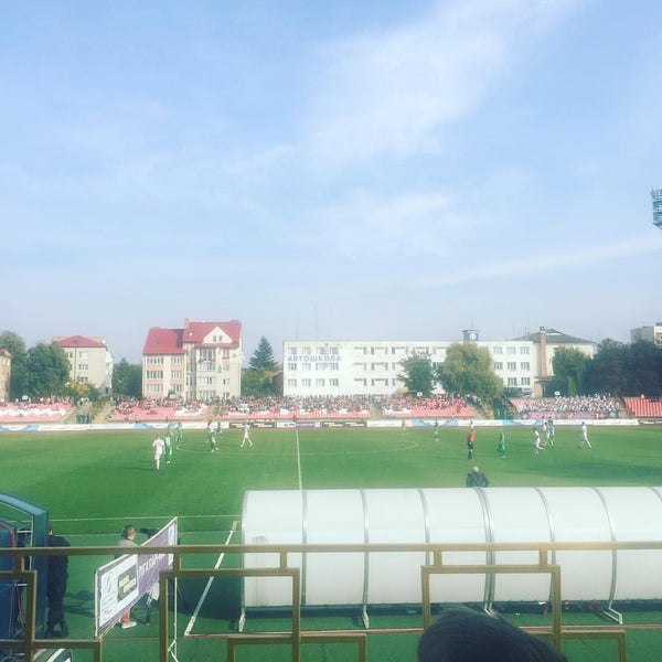 Стадион Авангард Крутинка