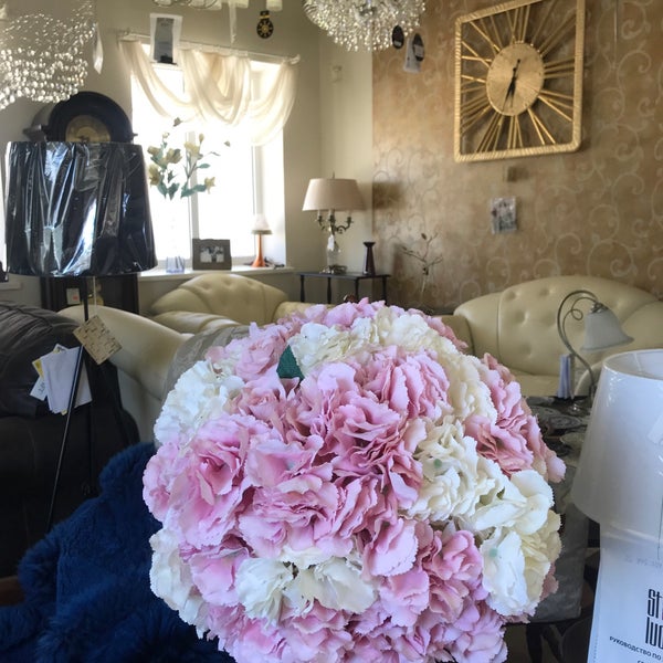 Boudoir салон красоты. Будуар магнитогорск. Образ будуар для фотосессии. Будуар магнитогорск. Будуарная фотосессия невесты позы.