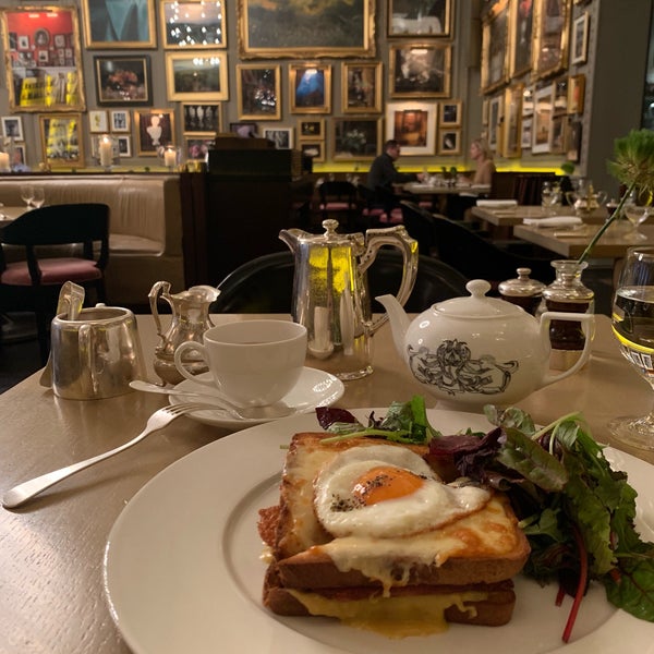 Photo taken at Berners Tavern by Eunice Y. on 10/21/2019