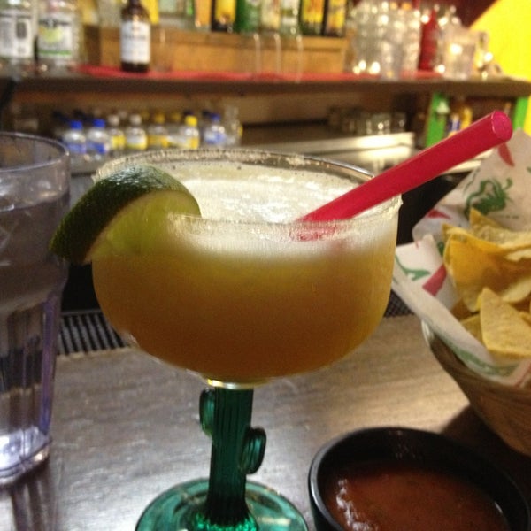 1/20/2013 tarihinde Smiley M.ziyaretçi tarafından Guadalajara Mexican Restaurant &amp; Bar'de çekilen fotoğraf