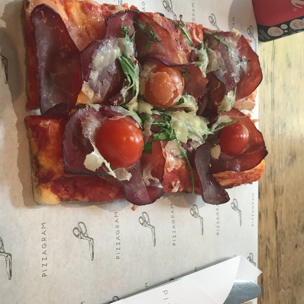 4/24/2018 tarihinde Ufuk U.ziyaretçi tarafından Pizzagram'de çekilen fotoğraf