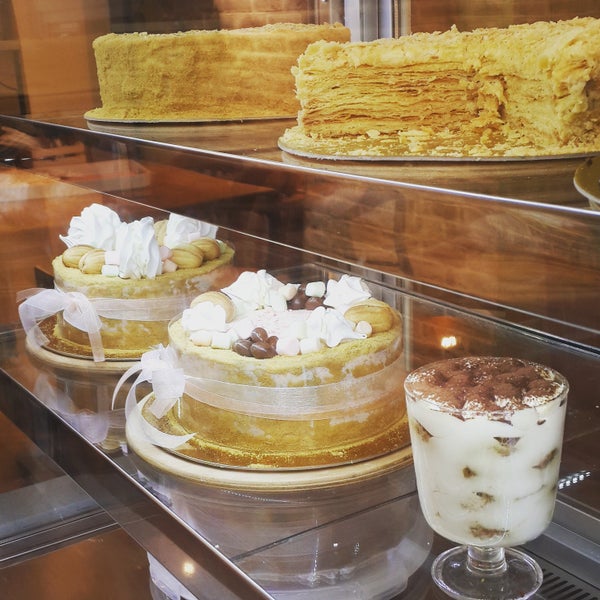 3/18/2018 tarihinde Özgür T.ziyaretçi tarafından Loccake Cafe &amp; Cakes Rus Pastaları'de çekilen fotoğraf