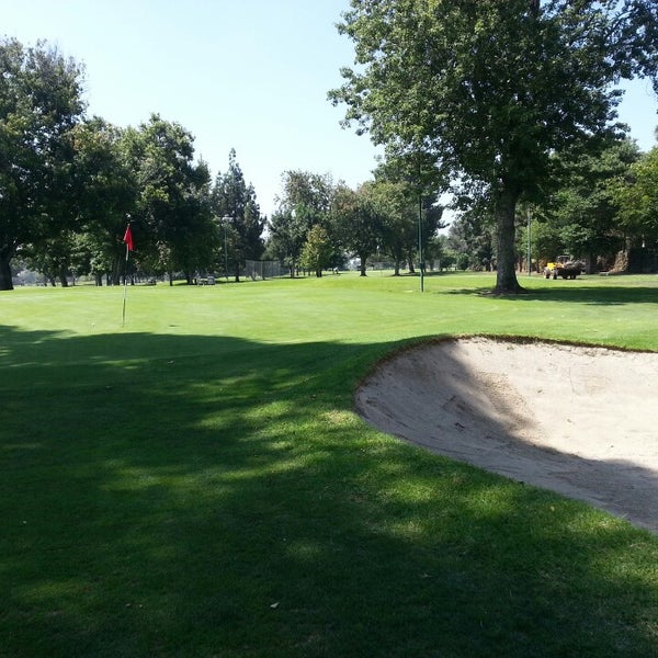 8/9/2013 tarihinde Mel B.ziyaretçi tarafından Arcadia Golf Course'de çekilen fotoğraf