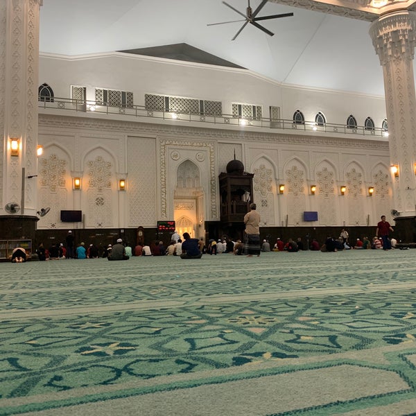 Das Foto wurde bei Masjid KLIA (Sultan Abdul Samad Mosque) von Mohammad Haszuwanazlan H. am 12/22/2019 aufgenommen