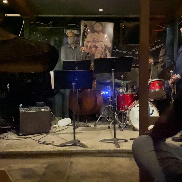 5/19/2021 tarihinde Shintaro M.ziyaretçi tarafından Smalls Jazz Club'de çekilen fotoğraf