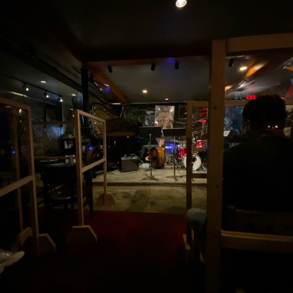 5/19/2021에 Shintaro M.님이 Smalls Jazz Club에서 찍은 사진